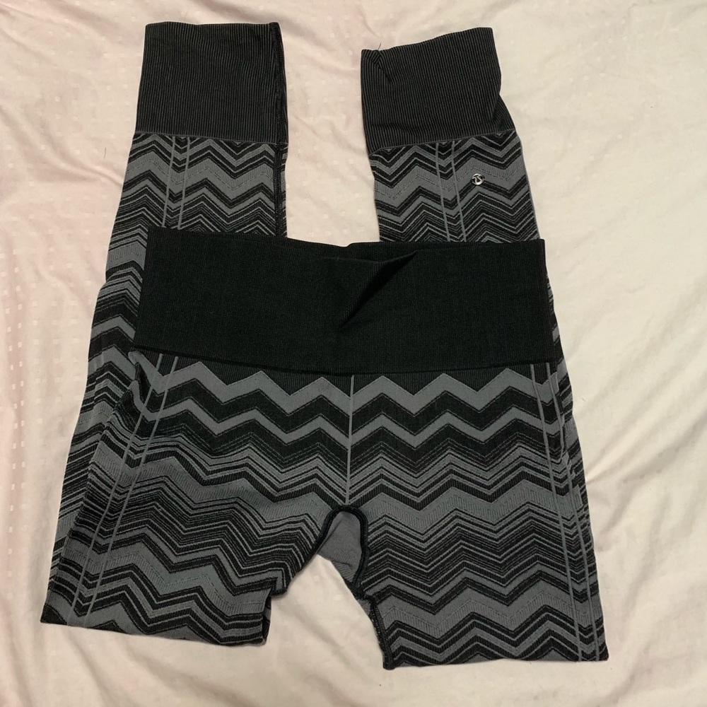 Lululemon cropped leggings
